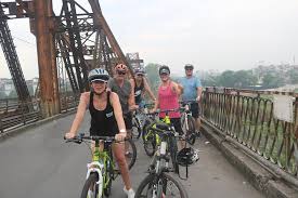 Bicycle Trip Hanoi Red River Island Half Day